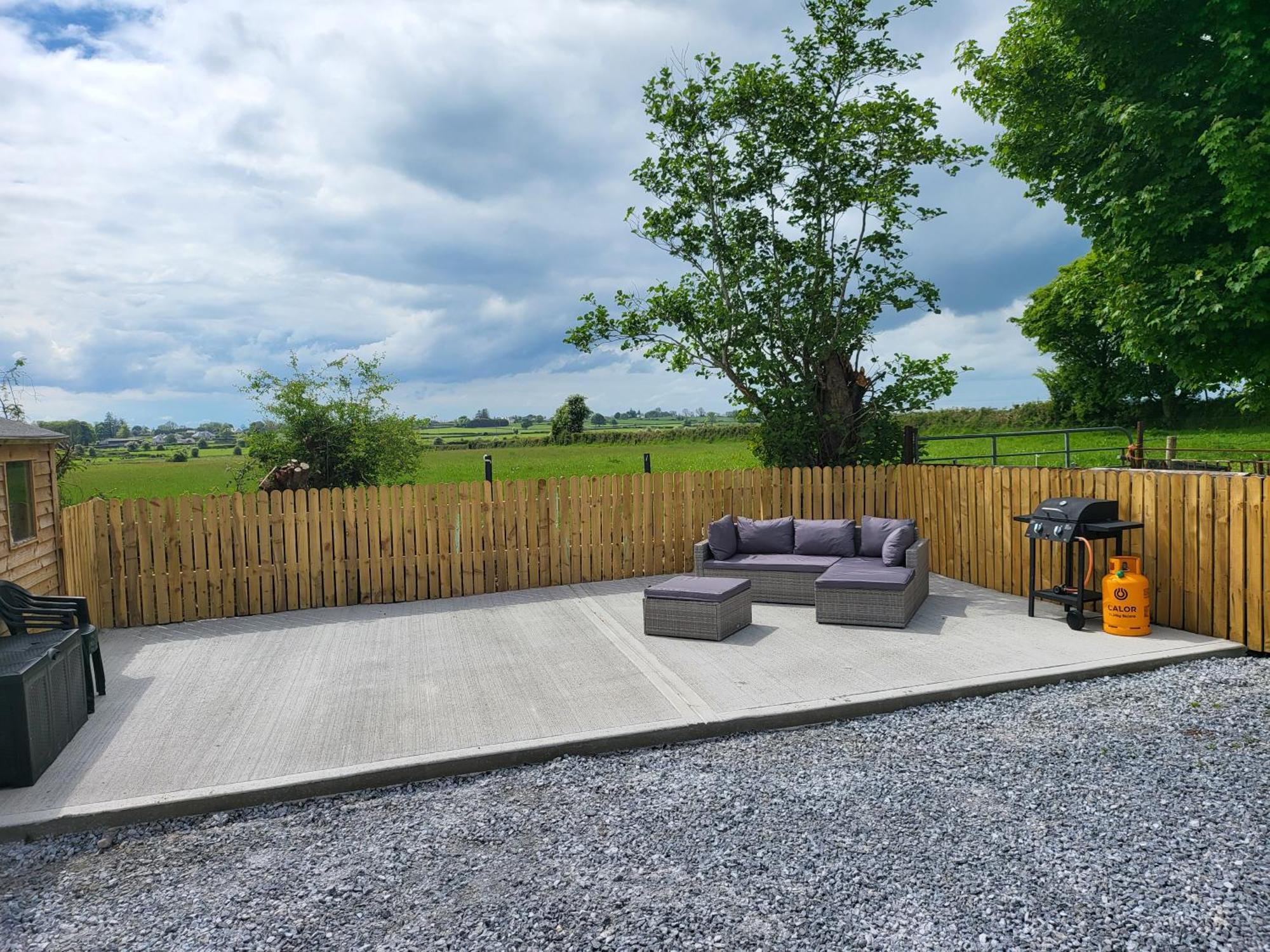 Peaceful Farm Cottage In Menlough Near Mountbellew, Ballinasloe, Athlone & Galway Exterior photo